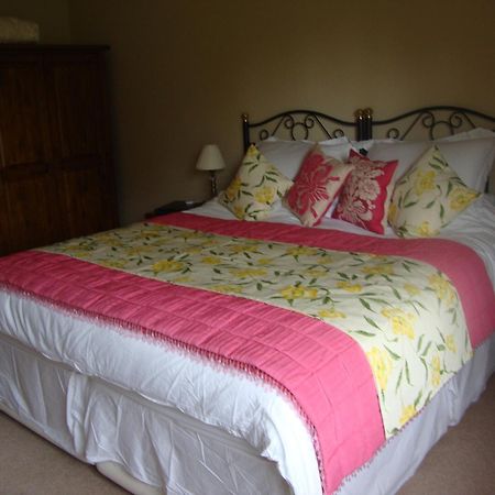 The Paddock Bed & Breakfast Haverfordwest Eksteriør bilde