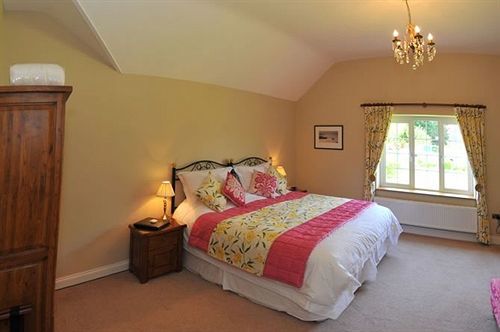 The Paddock Bed & Breakfast Haverfordwest Eksteriør bilde